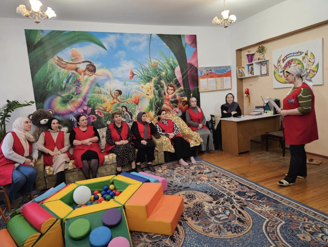 Логопед Магомедова Гулишат прочитала лекцию о логоневрозе и заикании.