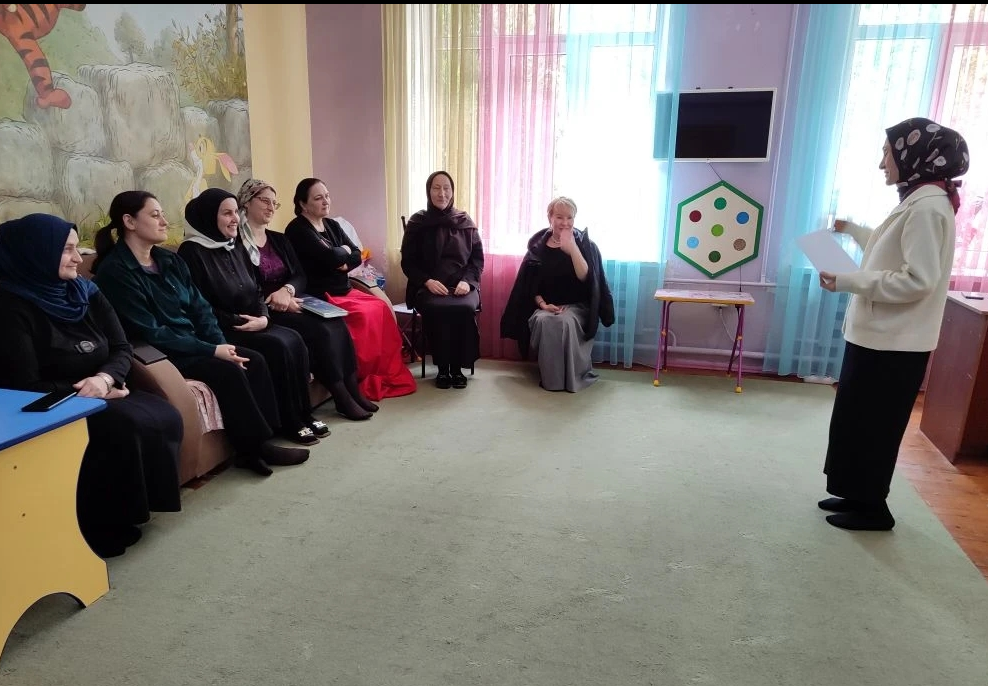 В отделе социально психологической помощи прошла лекция на тему: «Ранее развитие детей».